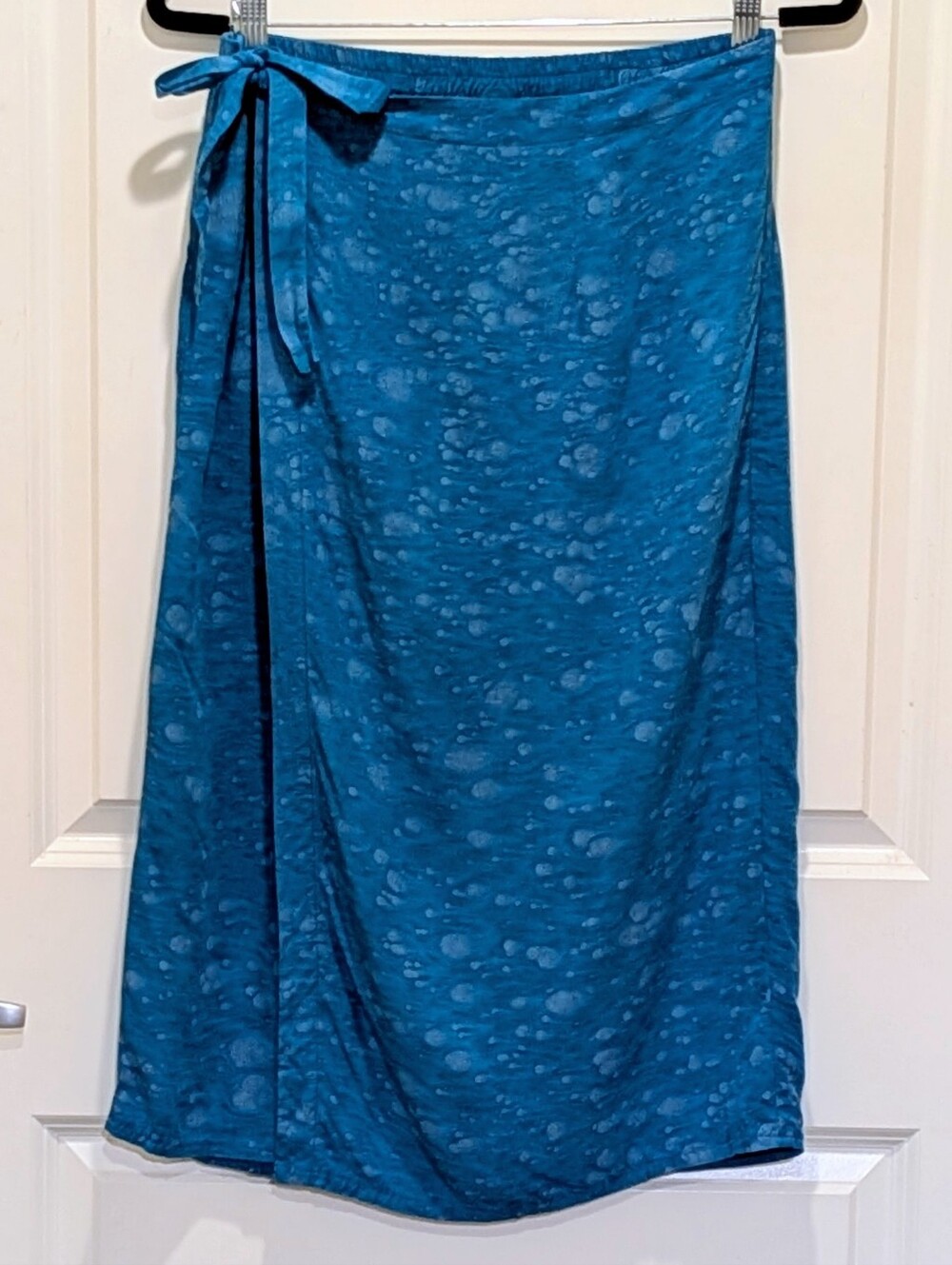 EUC 90s Papa Vancouver S Rayon Faux Wrap Skirt with Blue Rain Drop Print
